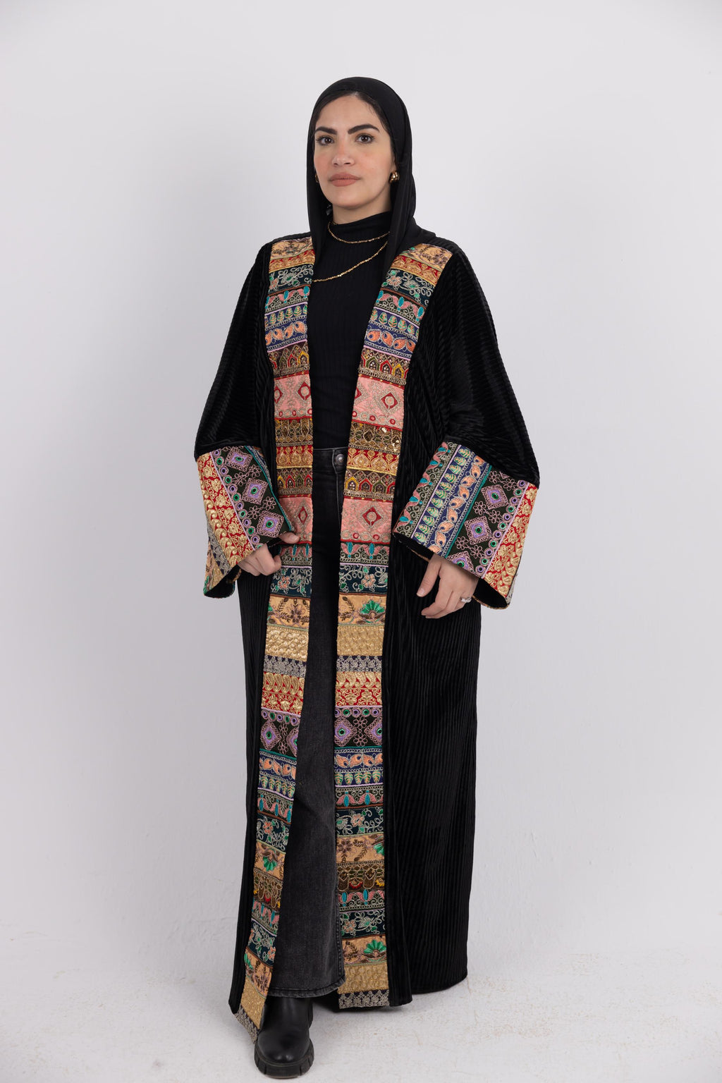 Talia Kaftan – Black